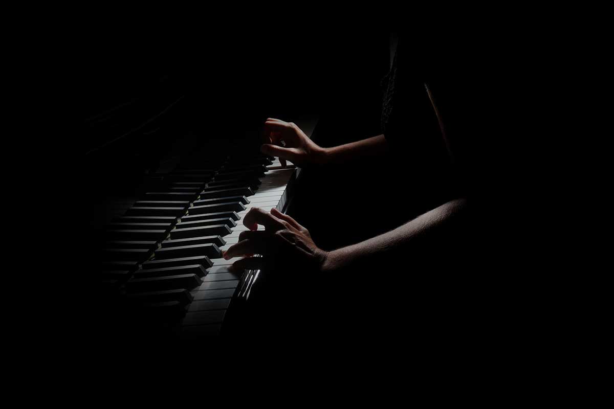 Italo-Americano-Music-Contest---Piano-Player